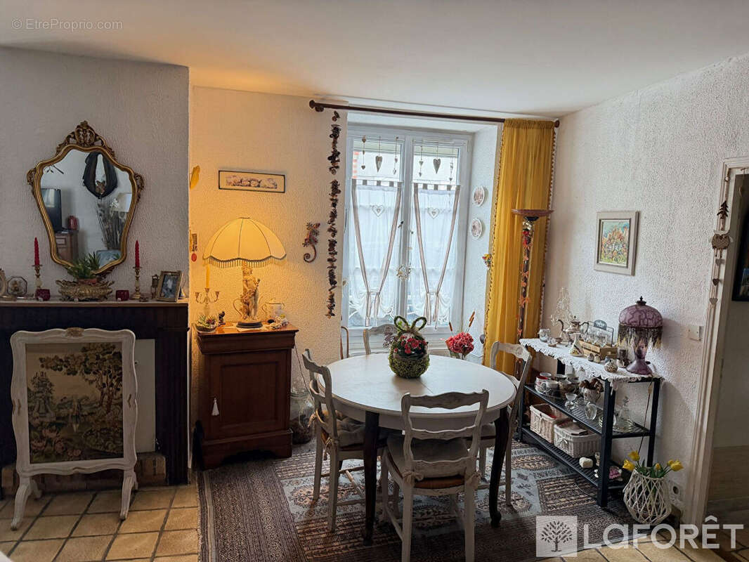 Maison à BOURRON-MARLOTTE