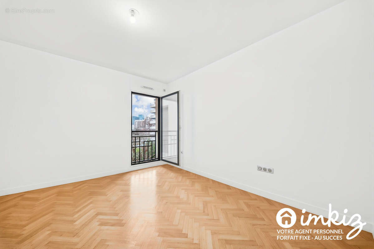 Appartement à NEUILLY-SUR-SEINE