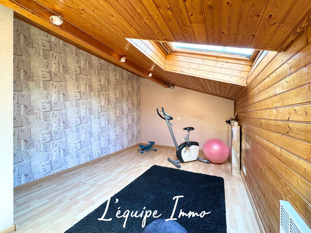 Maison 7 pièces avec grand jardin arboré - photo 15