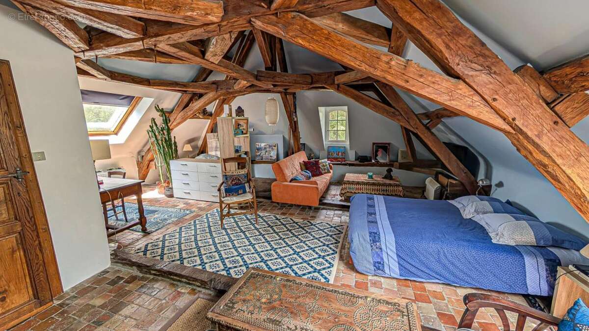 Maison à SAINT-VINCENT-DU-LOROUER