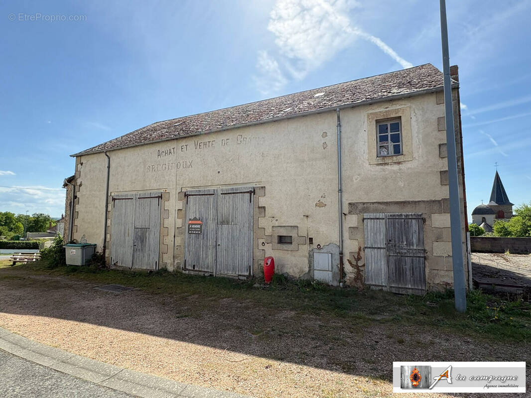 Maison à SAINT-MAURICE-PRES-PIONSAT