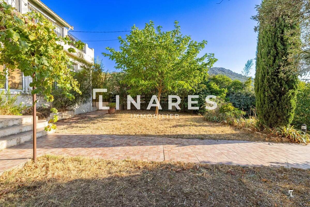 Appartement à LA PENNE-SUR-HUVEAUNE