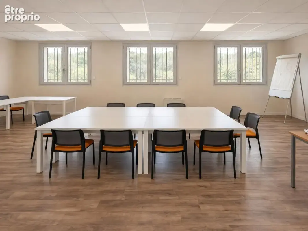 Bureaux Vitrolles 787 m2 - photo 2
