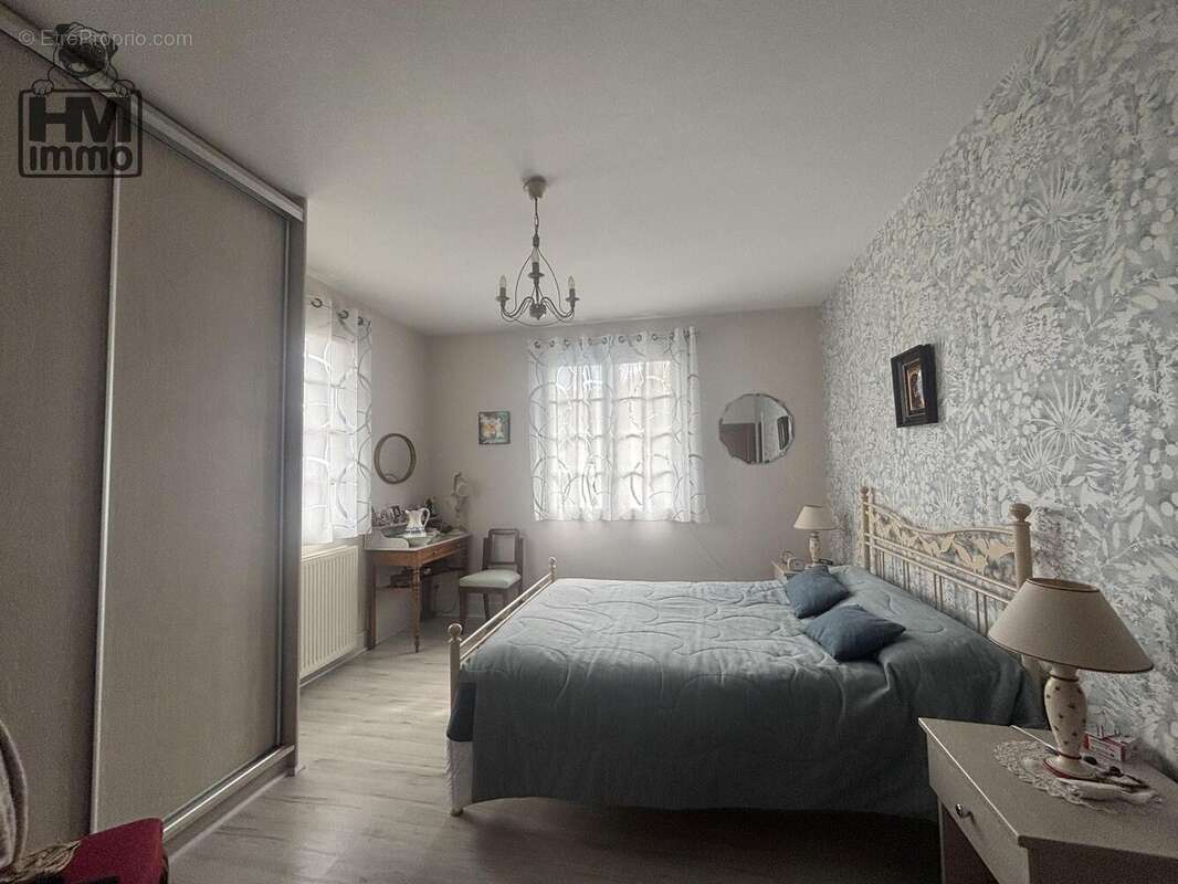 n°5 - Maison à SAINT-YRIEIX-LA-PERCHE