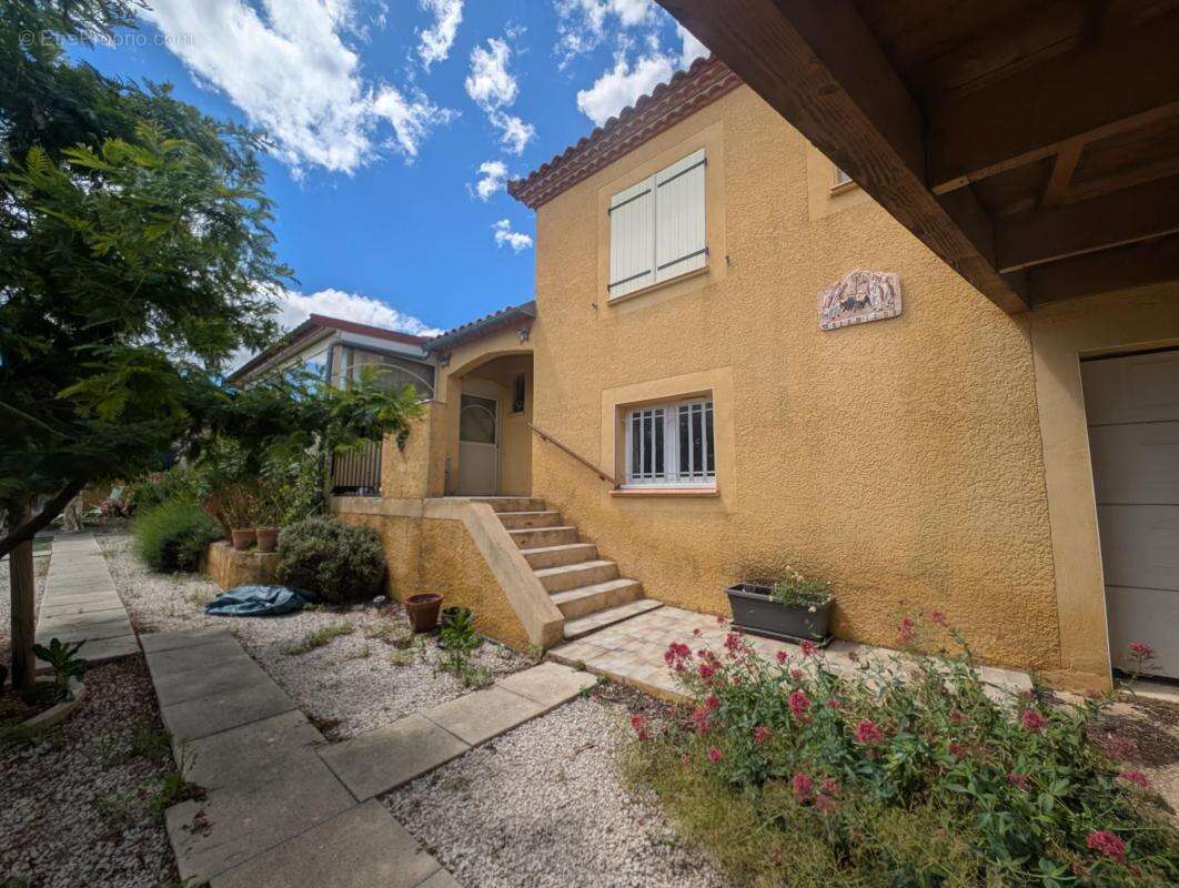 Maison à ROUJAN