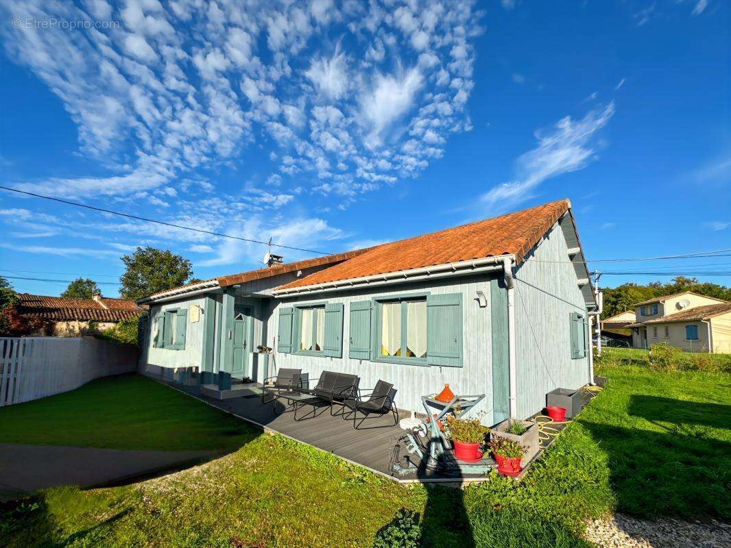 Maison à SAINT-ASTIER
