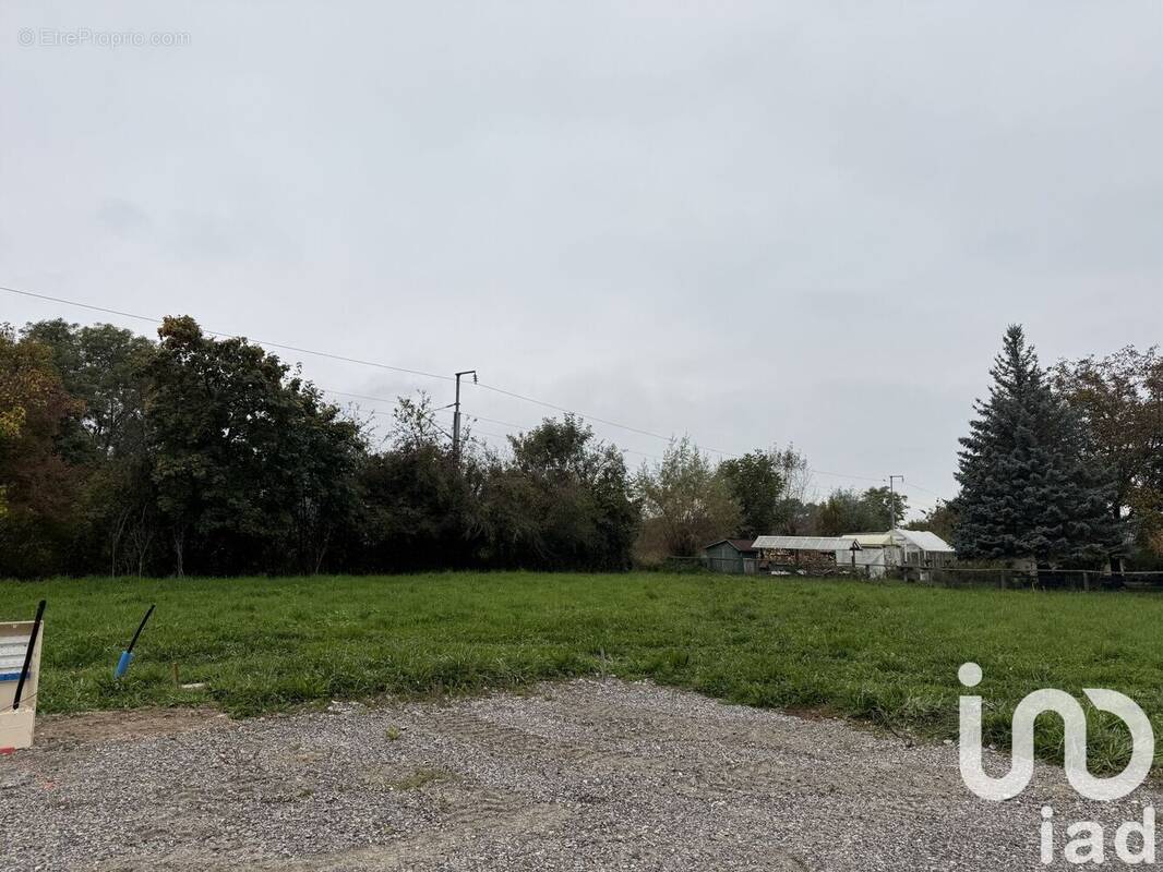 Photo 1 - Terrain à PERS-JUSSY