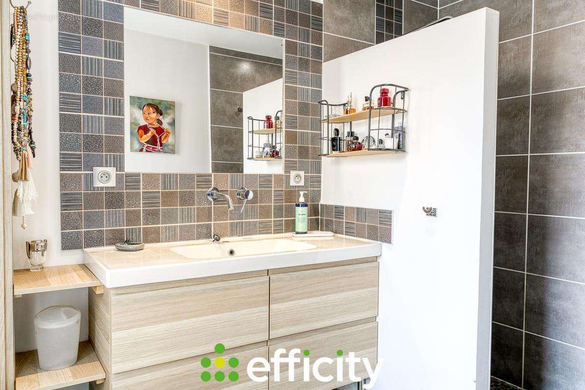 Appartement à SAINT-ROMAIN-EN-GAL