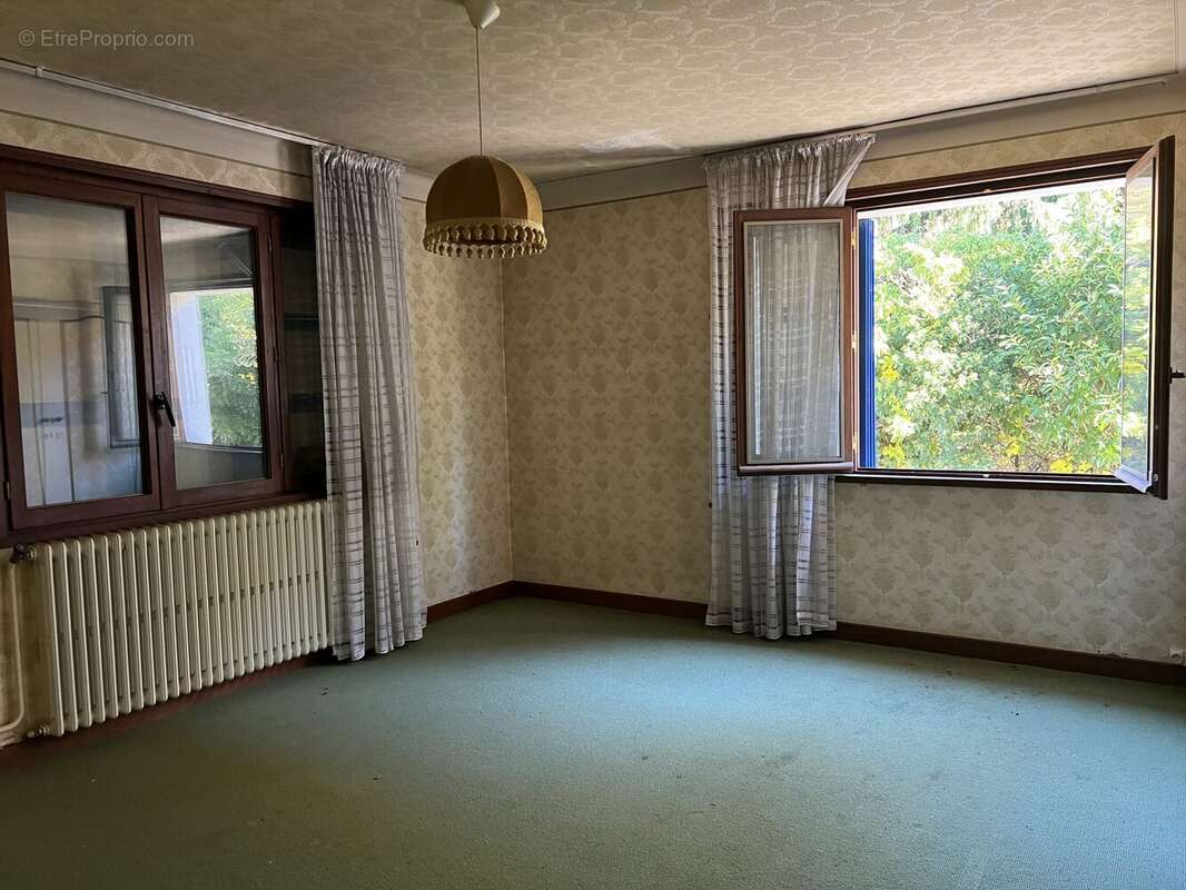 Maison à VILLE-EN-SALLAZ