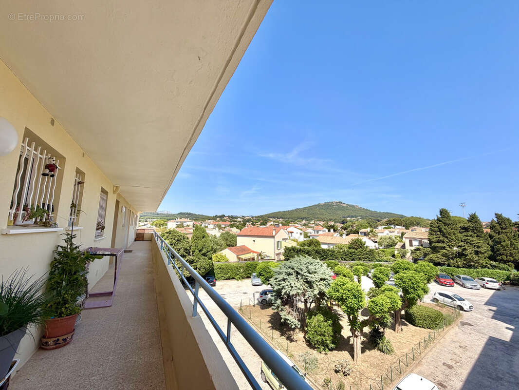 Appartement à SIX-FOURS-LES-PLAGES
