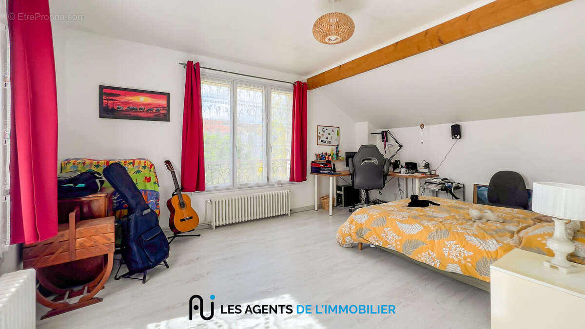 Maison à NANTERRE