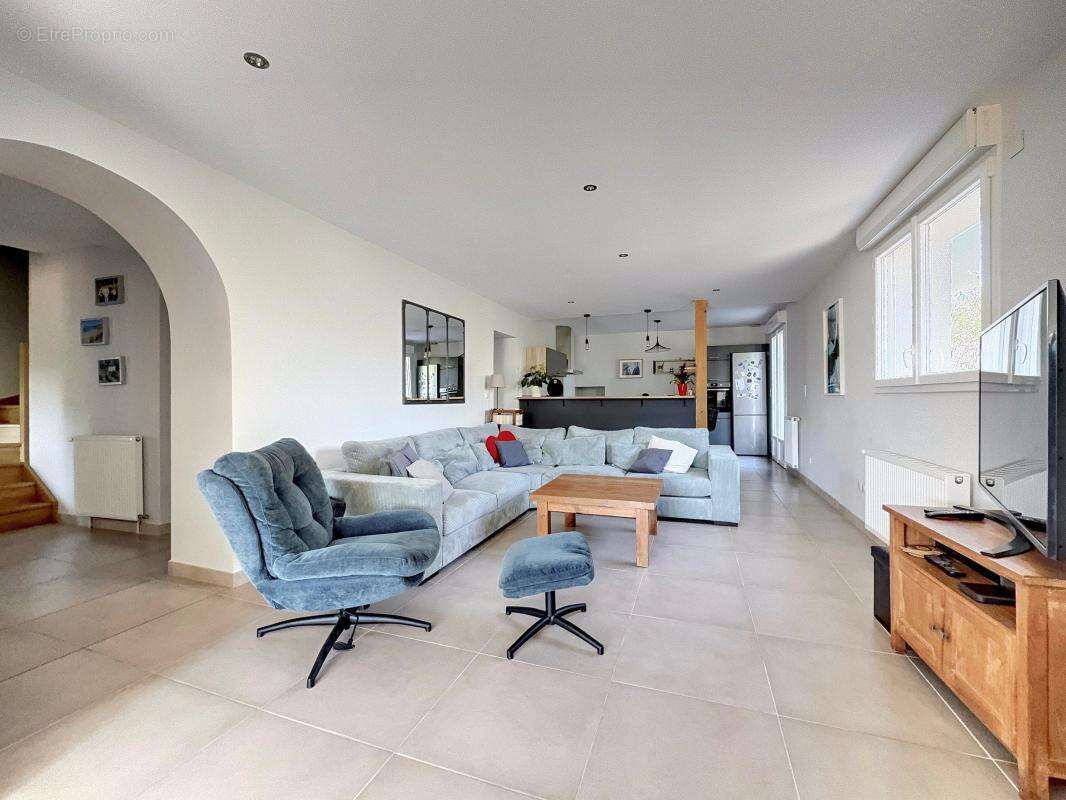 À vendre – Gevrey-Chambertin  Maison familiale entièrement rénovée de 182 m² 5 chambres - photo 19