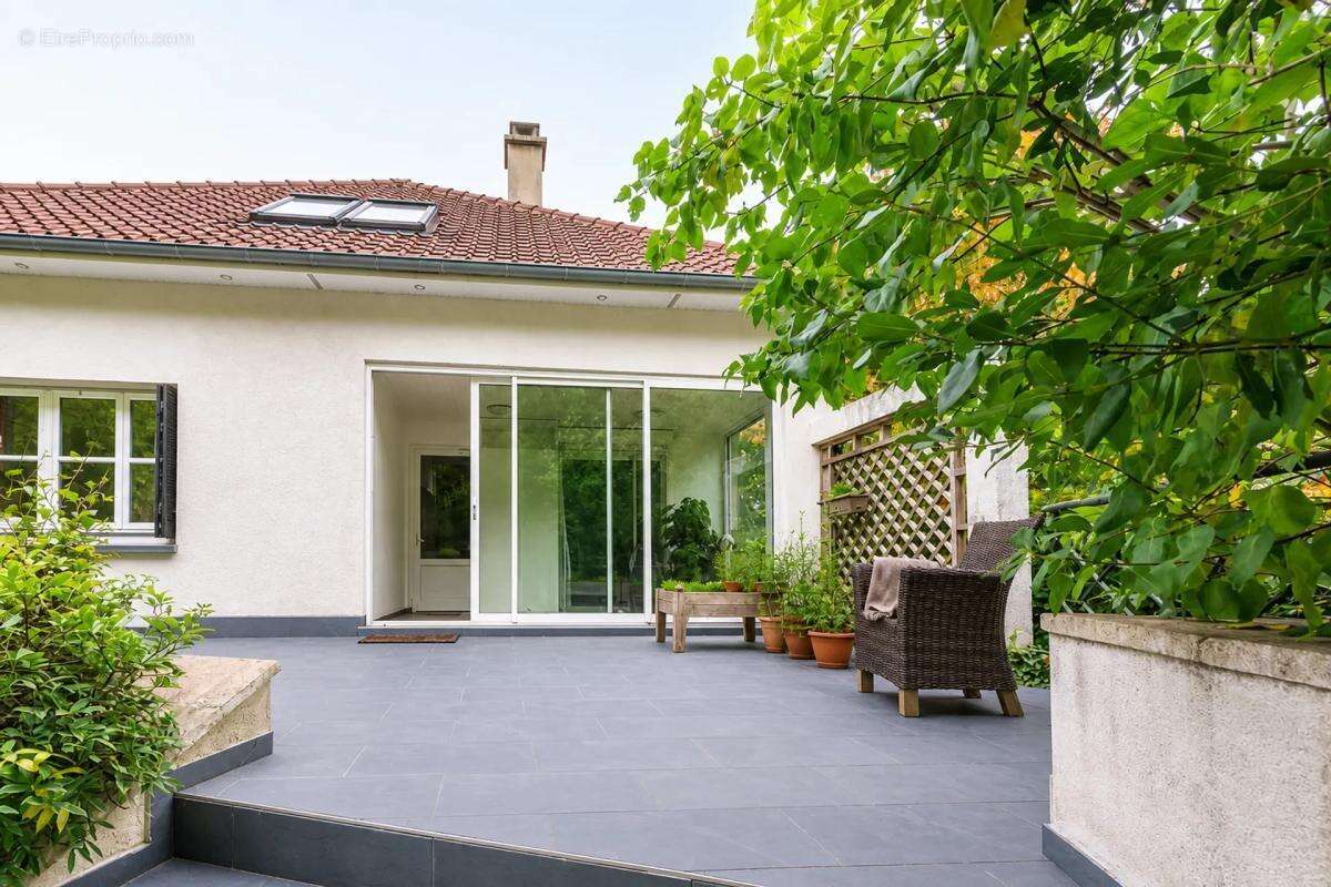 Maison rénovée 7 pièces, L'Étang-la-Ville - photo 15