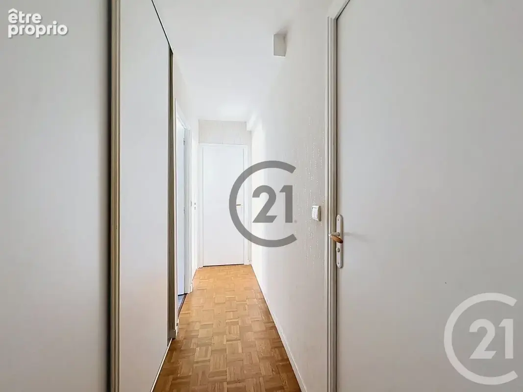 Appartement 3 pièces 63 m² à vendre à Brie-Comte-Robert (77170) - photo 3