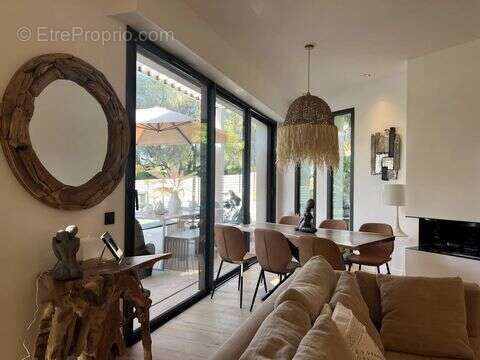 Maison à MOUGINS