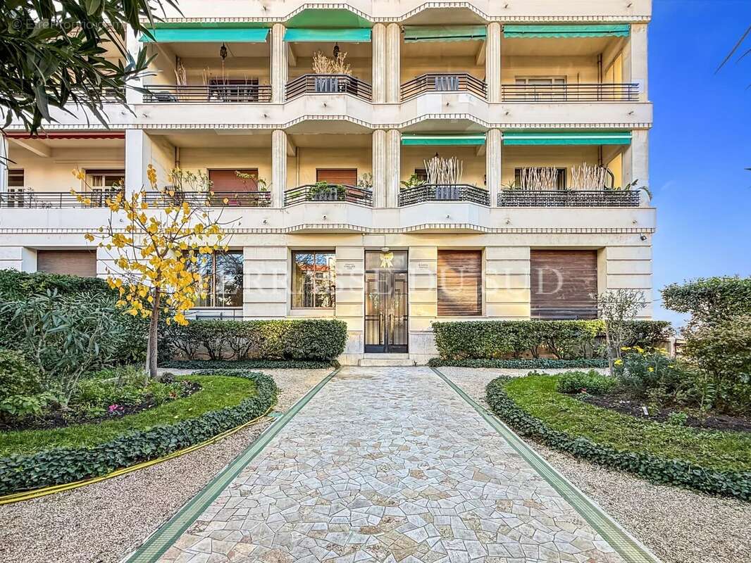 Appartement à MARSEILLE-8E