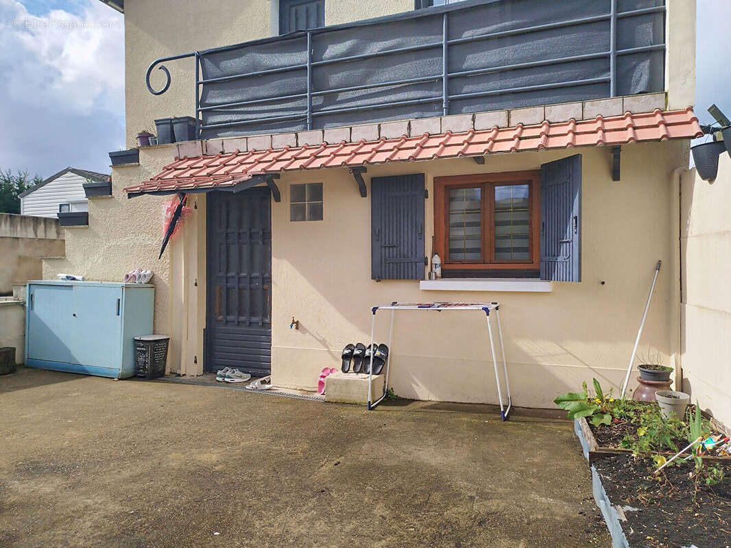 Maison à VIGNEUX-SUR-SEINE