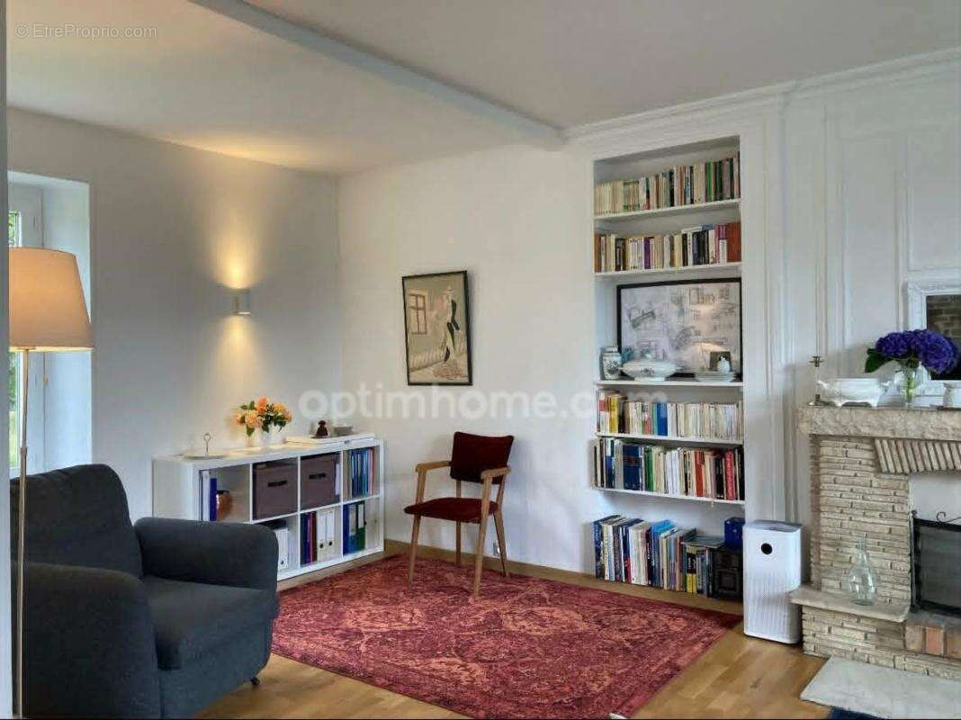 Maison en pierre - 4 pièces - 110m² - A proximité immédiate de l'axe Tinchebray / Flers - photo 4