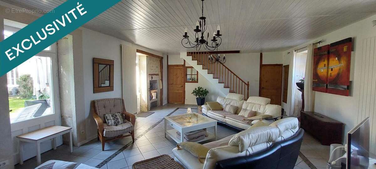 Photo 2 - Maison à MOUTIERS-LES-MAUXFAITS