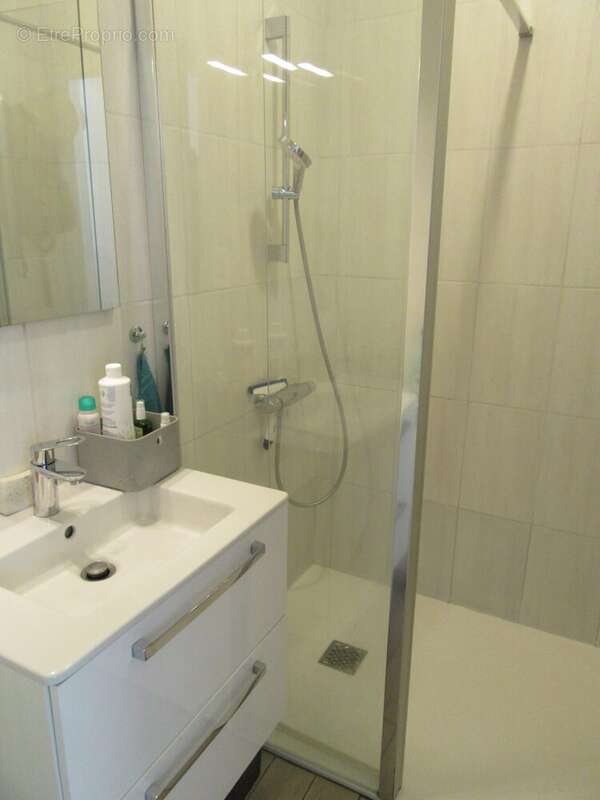 Maison 70 m² à Marcillac-Vallon  - photo 8