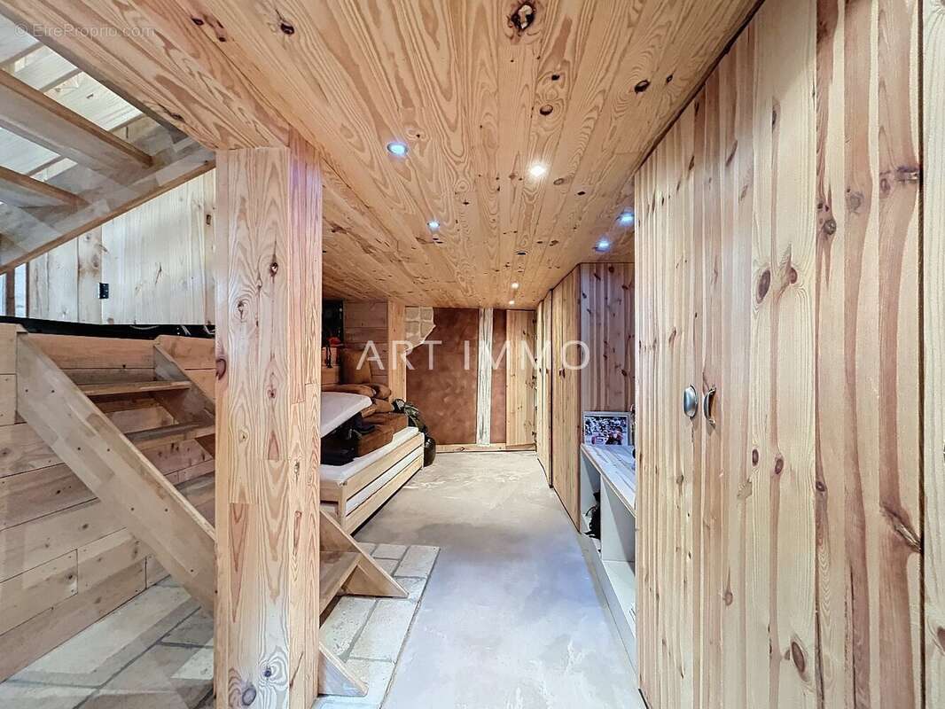 A vendre bergerie entierement renovee avec vue degagee a murs - photo 12