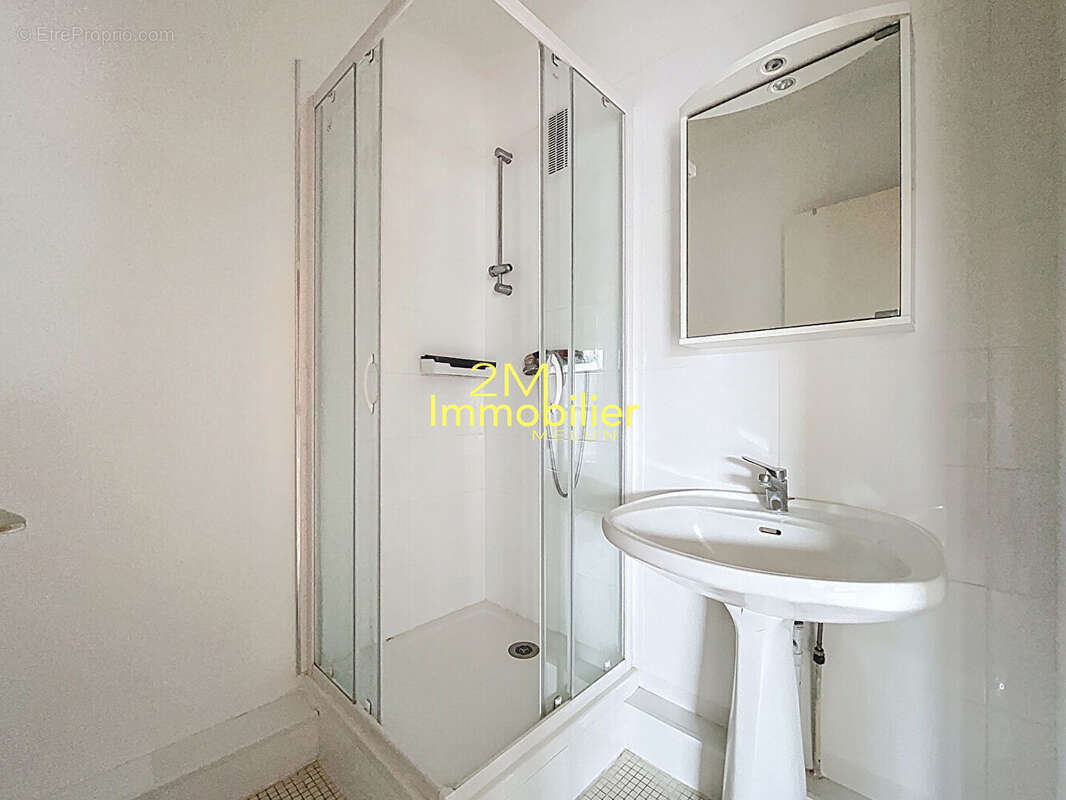 Appartement à VAUX-LE-PENIL