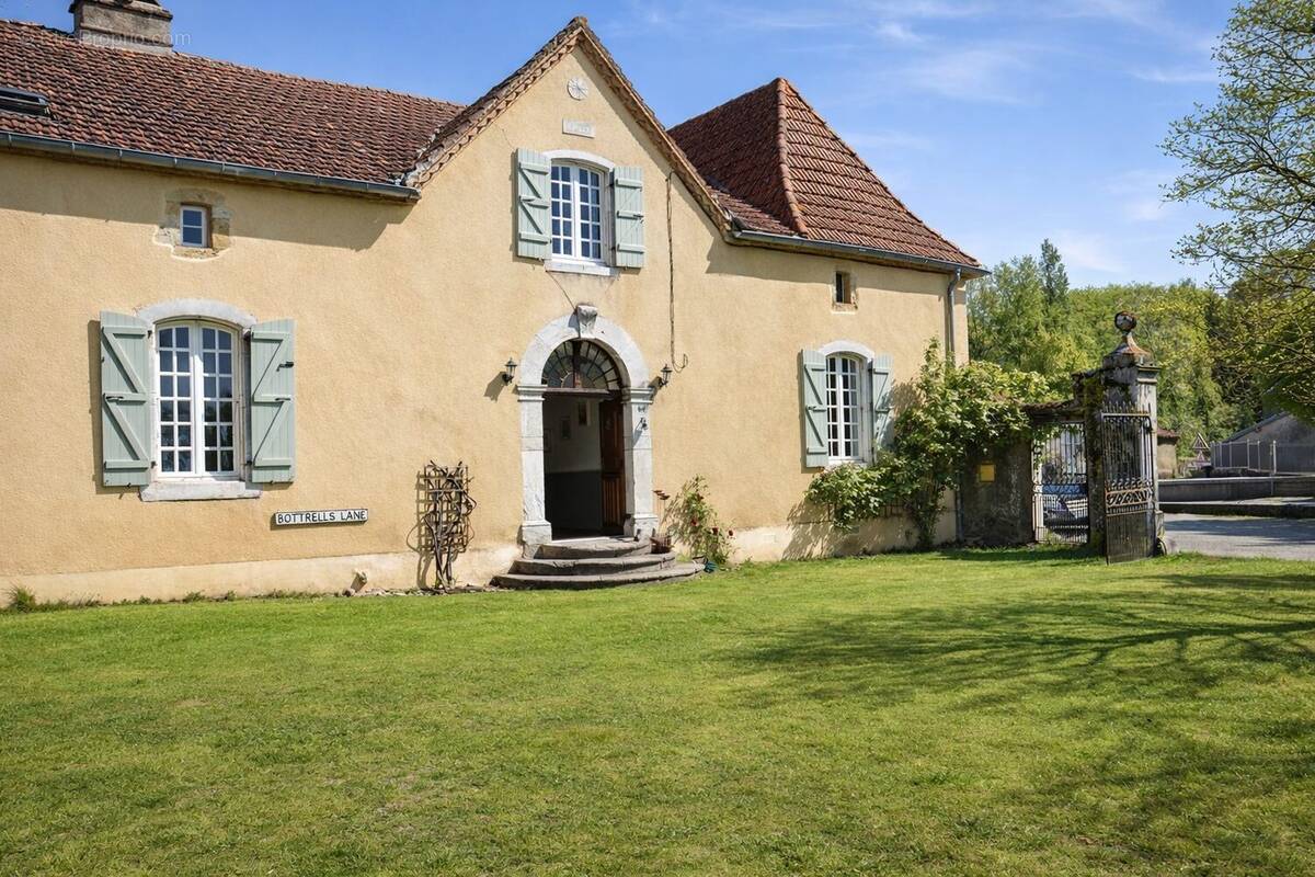 maison de village traditionelle - Maison à MAUBOURGUET