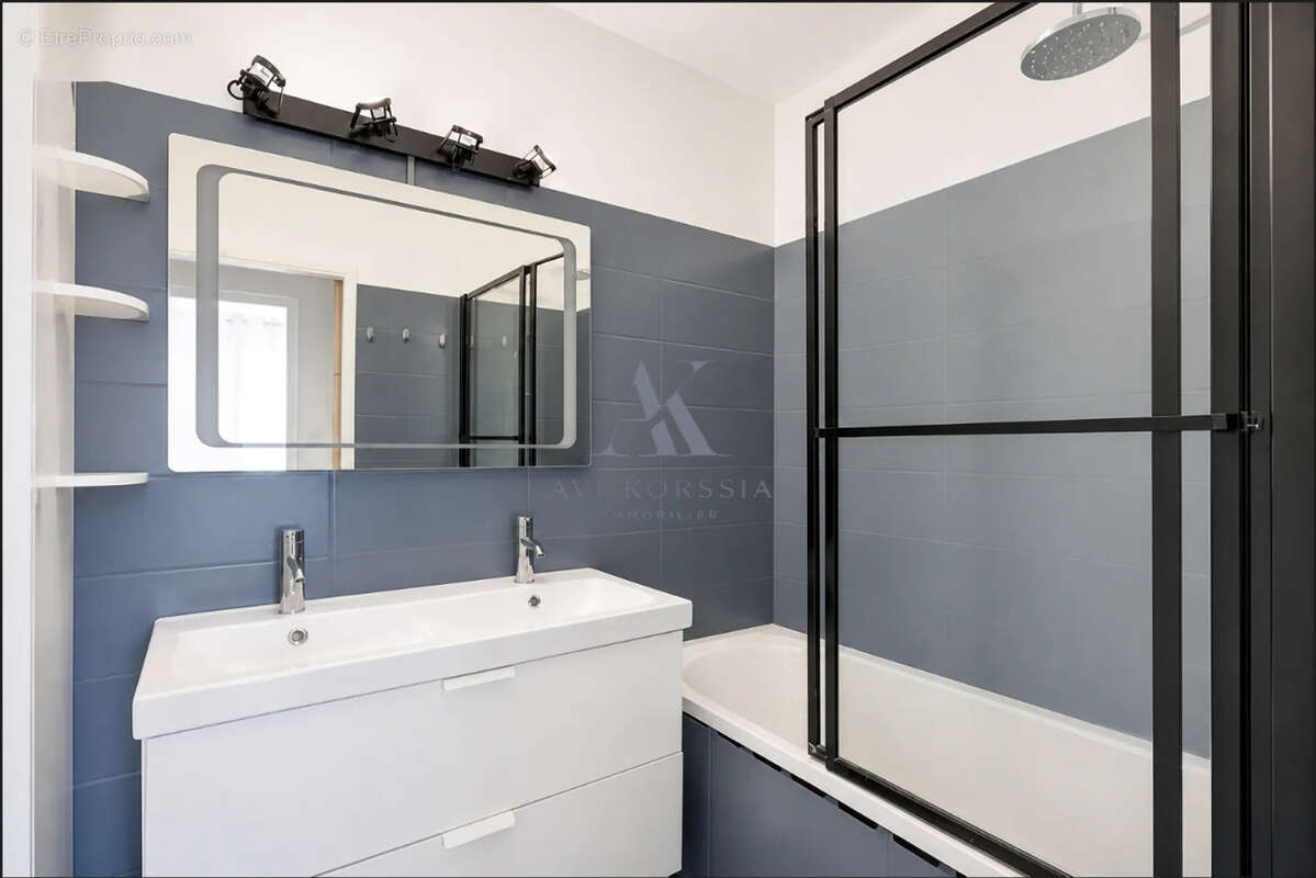 Saint-Genis-Laval   Appartement T3 73 m2 rénové avec balcon et parking - photo 12