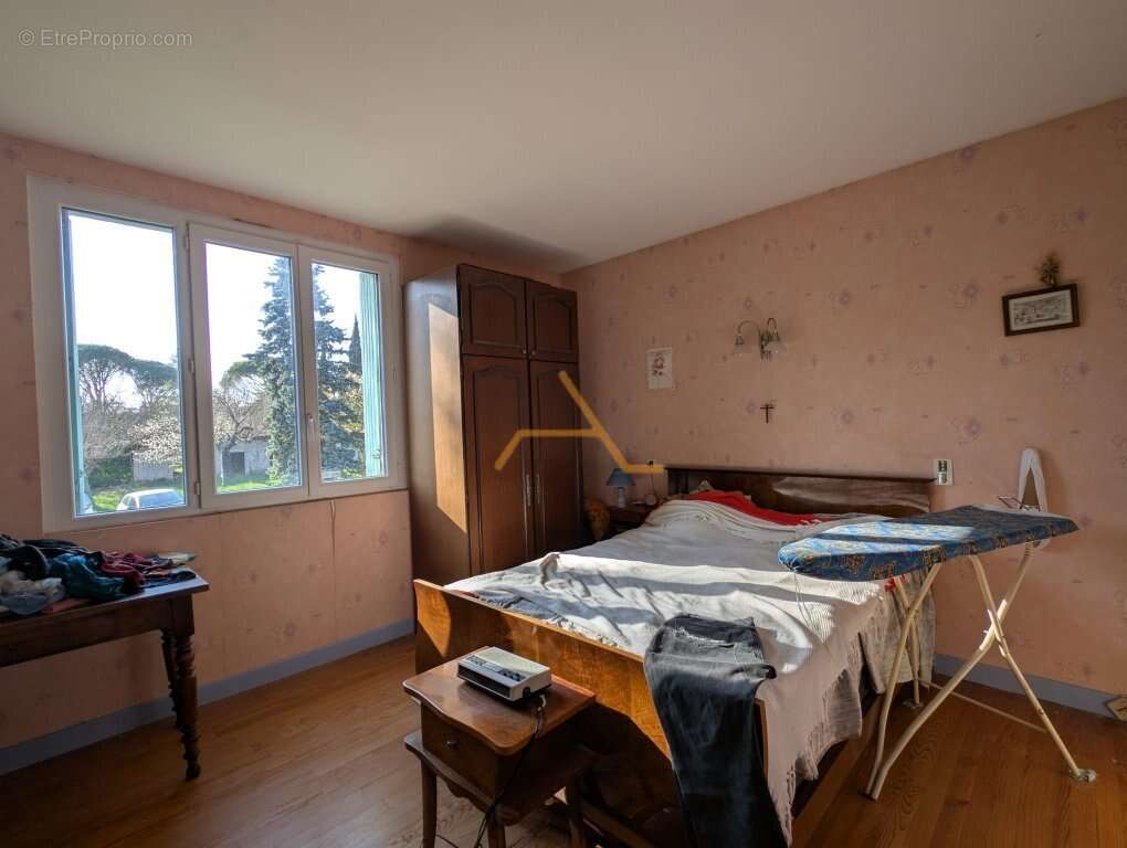 Maison à LE POET-LAVAL