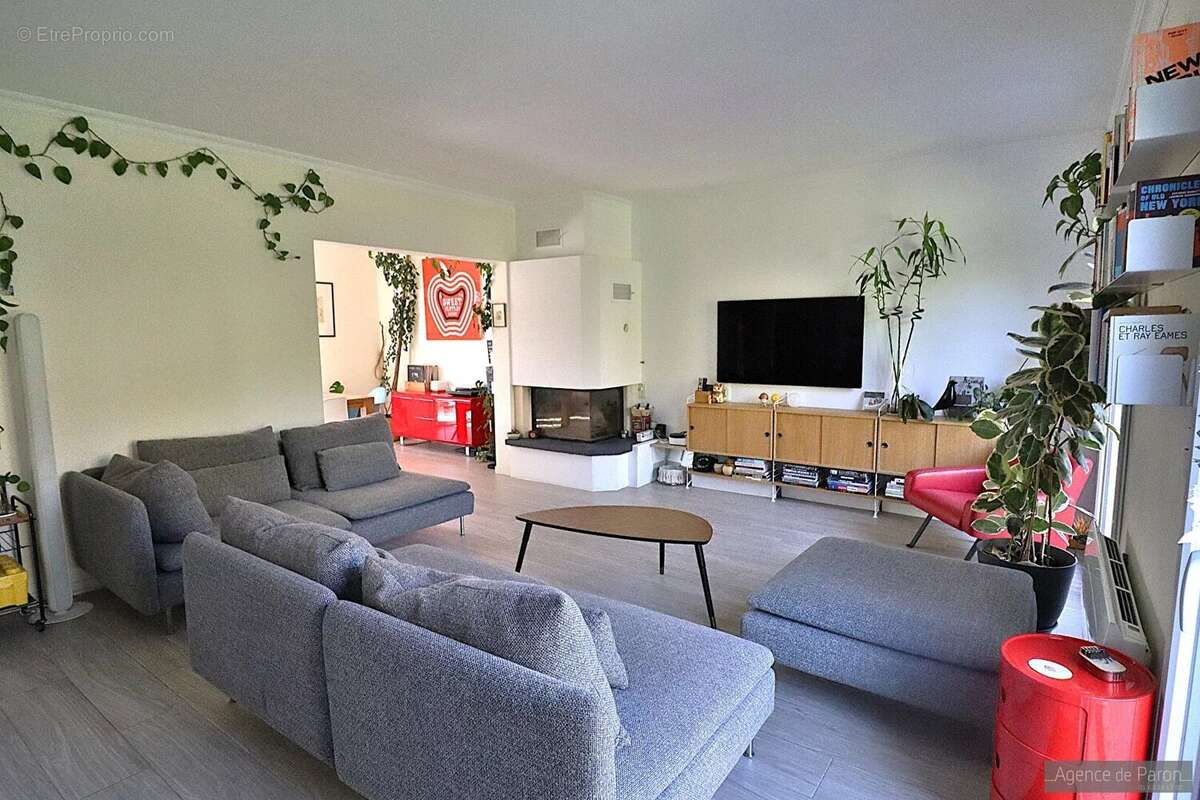 Maison à VERRIERES-LE-BUISSON