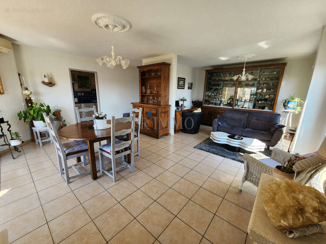Appartement à FREJUS