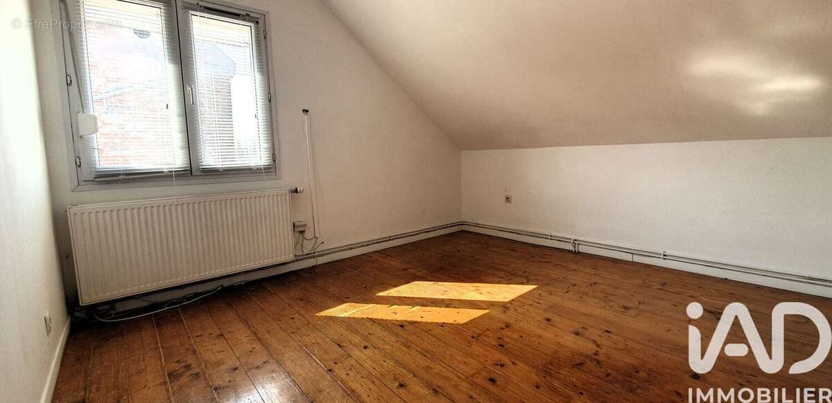 Maison 107 m² à Argoeuves  - photo 8