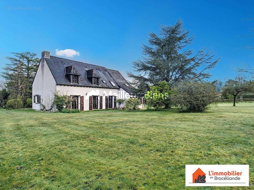 Maison à PLELAN-LE-GRAND