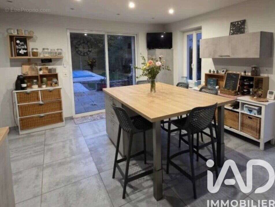 Photo 6 - Maison à YZEURE