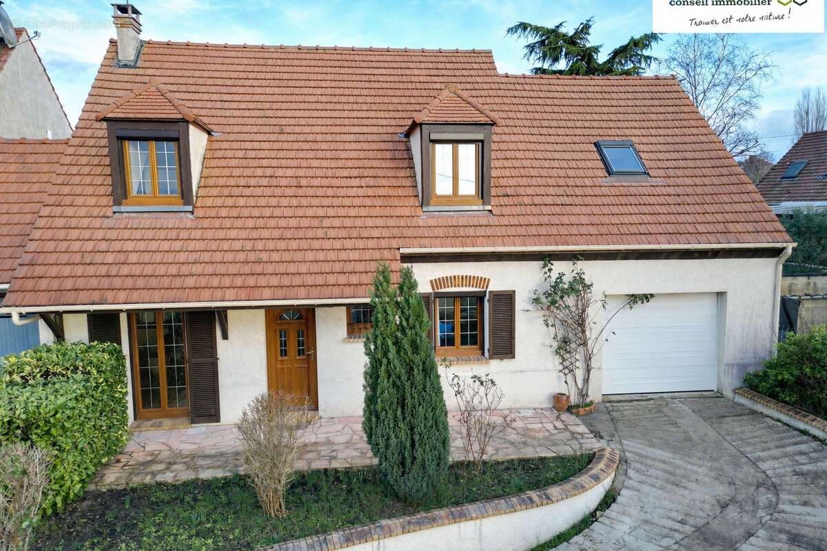 Maison à BRUYERES-LE-CHATEL