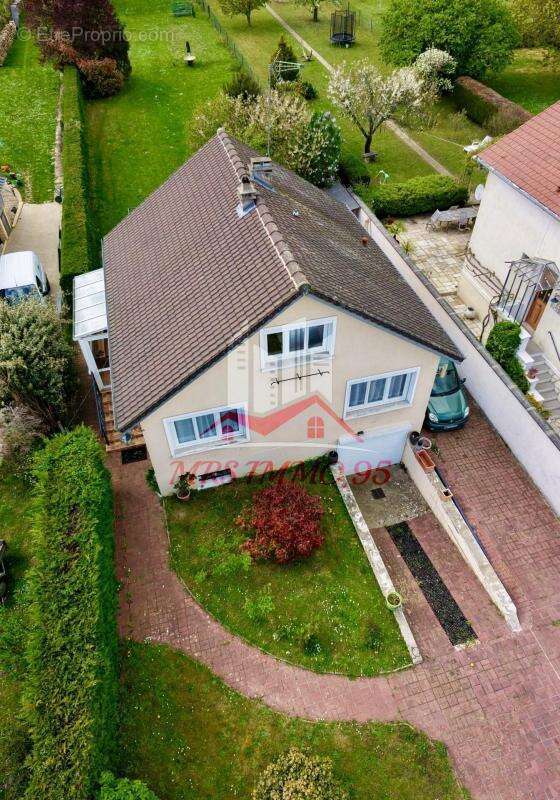 Maison à LUZARCHES