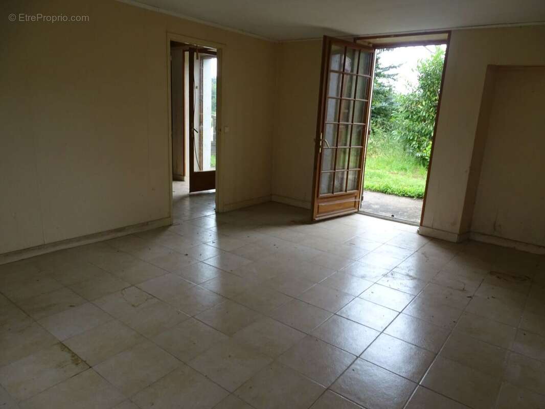 Maison à SAINT-CHRISTOPHE-EN-BOUCHERIE