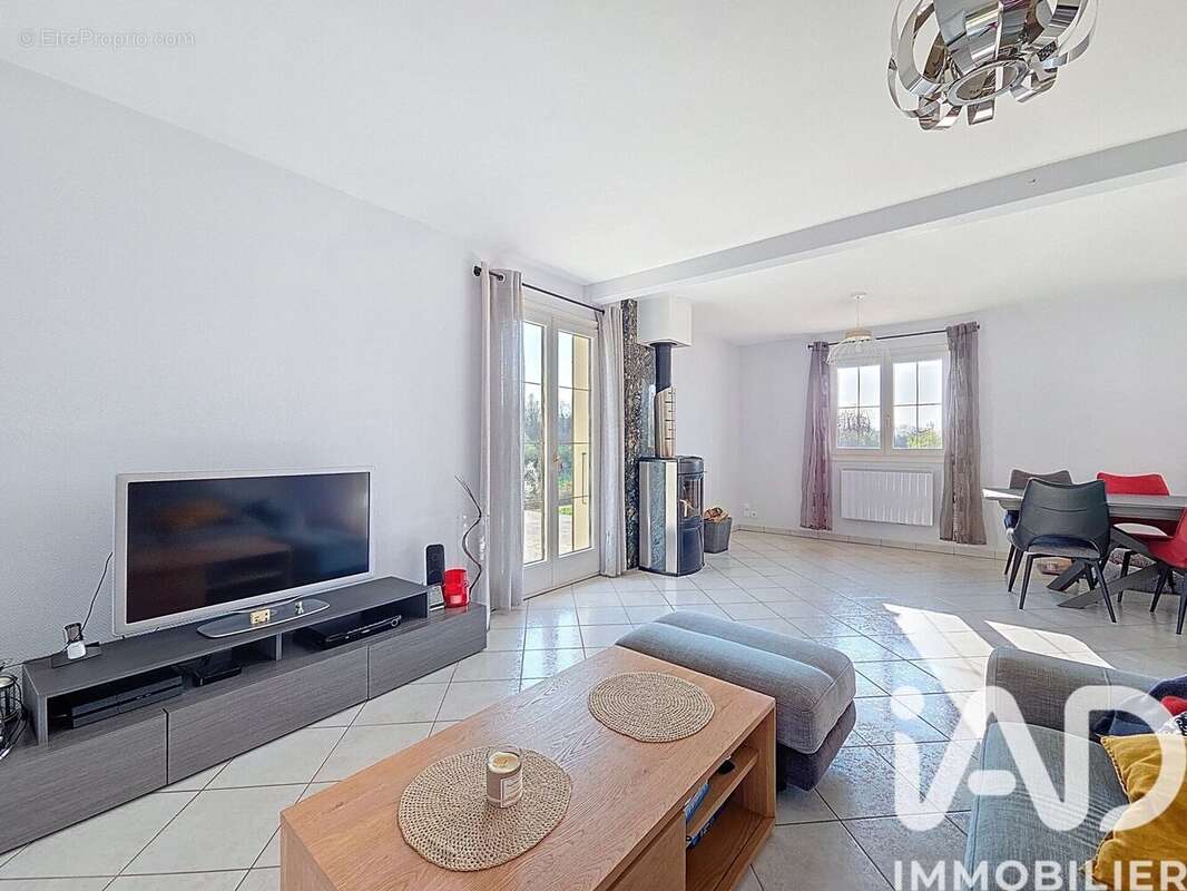 Photo 3 - Maison à ECOLE-VALENTIN