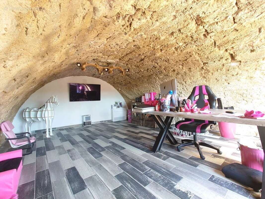 Propriété d'exception 273m² - 5 pièces + dépendances - 1,5ha - Trans-en-Provence - photo 8
