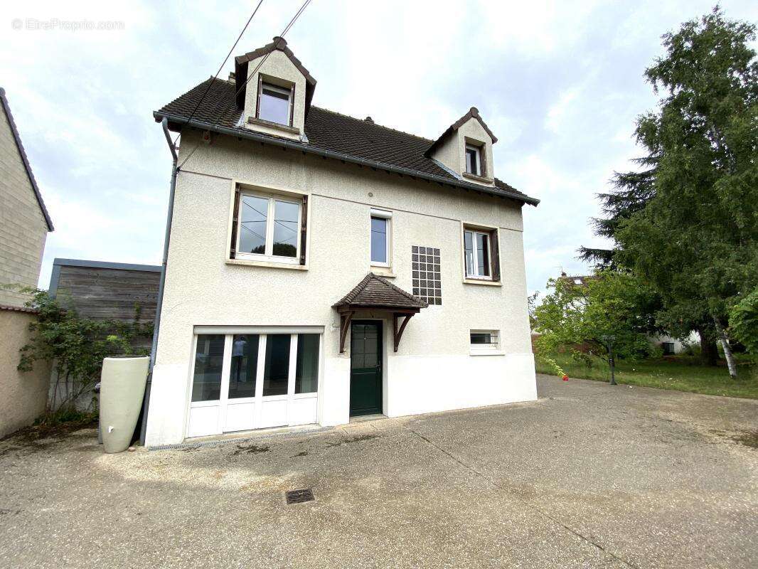 Maison à ROSNY-SUR-SEINE