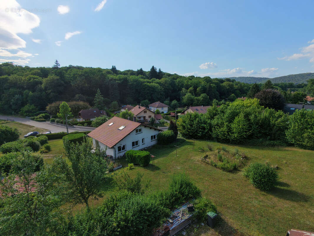 Photo 2 - Maison à VOUJEAUCOURT