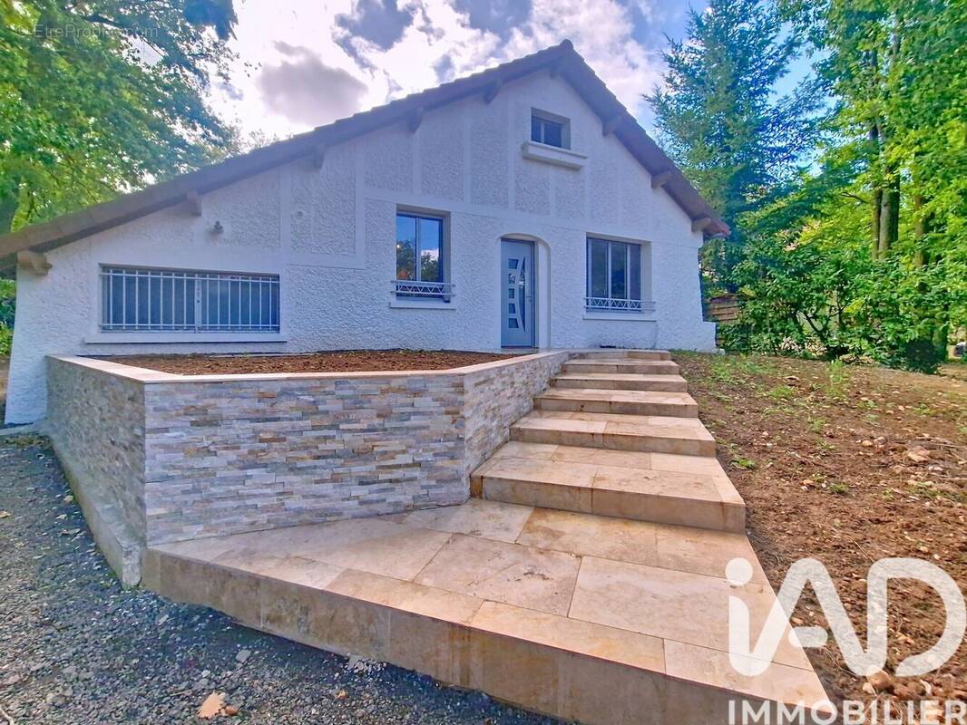 Photo 1 - Maison à SAINT-FARGEAU-PONTHIERRY