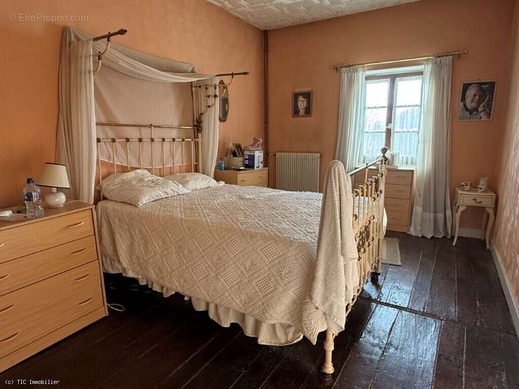 Maison à RUFFEC