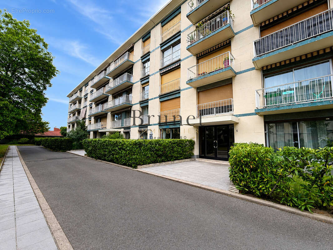 Appartement à SAINT-MAUR-DES-FOSSES