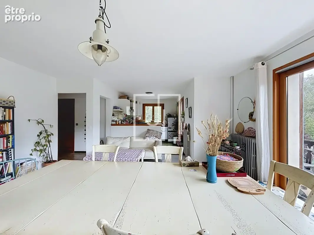 Maison composée de 3 appartements avec terrain et combles aménageables   Barcelonnette (04400) - photo 8