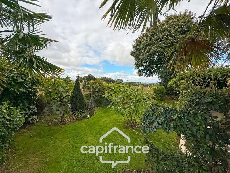 Maison à NOYAL-PONTIVY