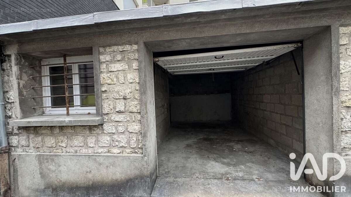 Photo 9 - Parking à MELUN
