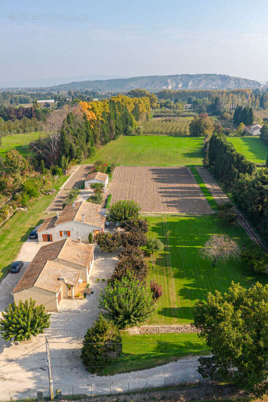 Maison à PLAN-D'ORGON