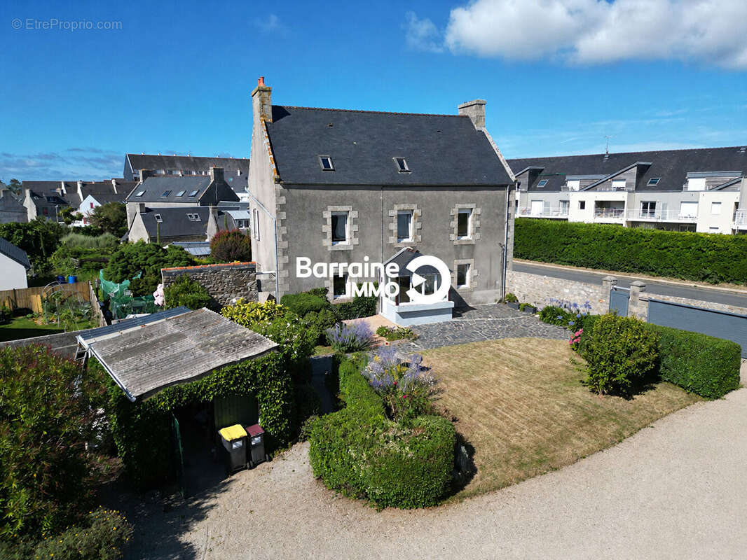 Roscoff  Maison  avec appartement indépendant et beau potentiel d'évolution - photo 2