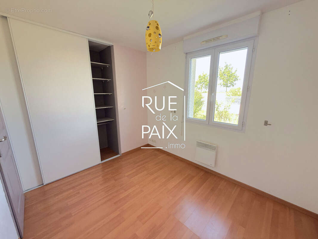 Maison plain-pied 3 chambres - Vouillé 86190 -Terrain 645 m² - photo 4